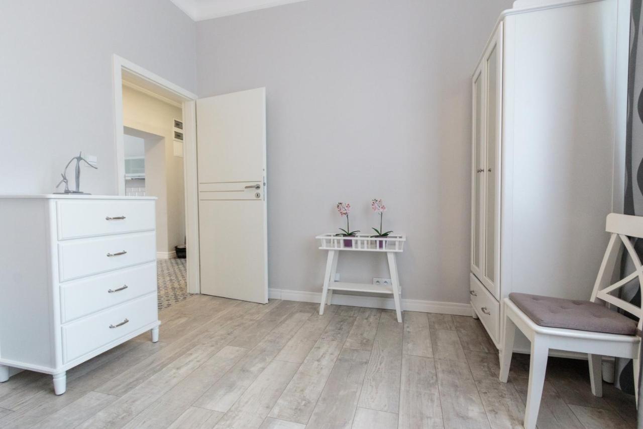 Rental Apartments Krochmalna Warsaw Ngoại thất bức ảnh